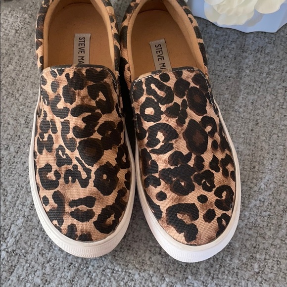 Steve Madden leopard print canvas shoes - Picture 2 of 6